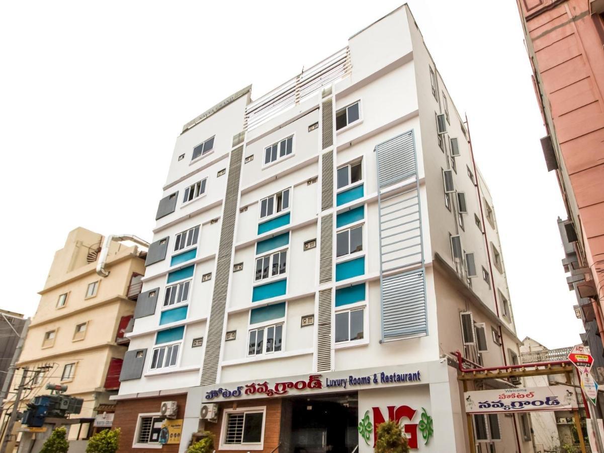 Capital O Sri Navya Grand Near Nexus Hyderabad Hotel Lingampalli Exterior photo